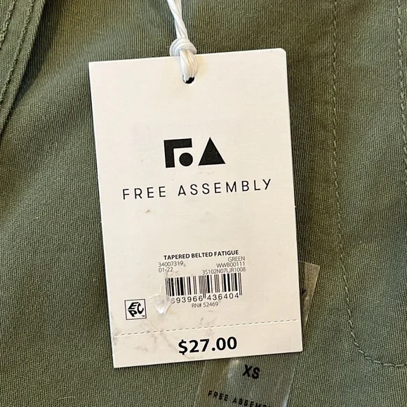 NWT Free Assembly Tapered Pants XS. Cargo green - Picture 2 of 4